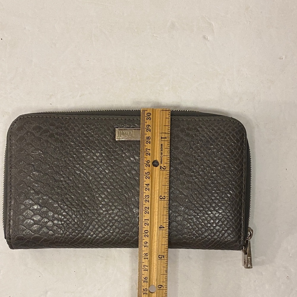 Jewell Dark Brown Textured Women's Wallet - Picture 7 of 7